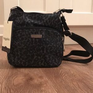 NWT Baggallini Mini Bag